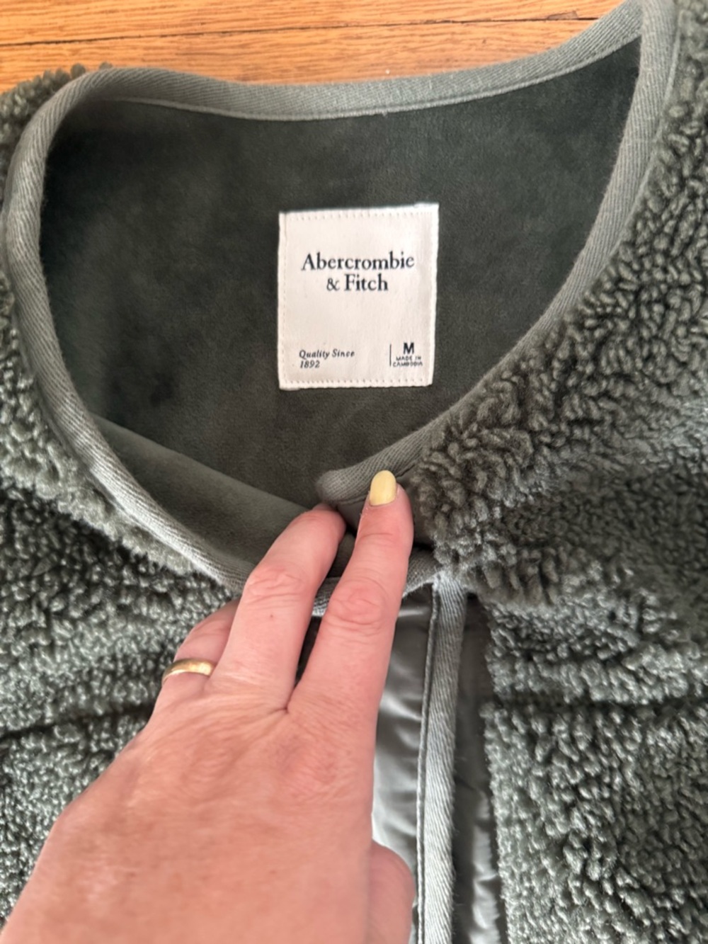Abercrombie & Fitch Olive Green Sherpa Zip Jacket - Size Medium - Picture 2 of 4